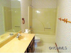 150 Derby Lane - Photo 9