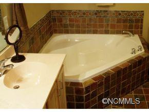 180 Farington Circle - Photo 20