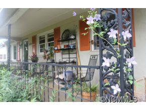115 Olympic Drive - Photo 2