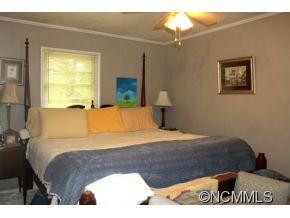 115 Olympic Drive - Photo 18