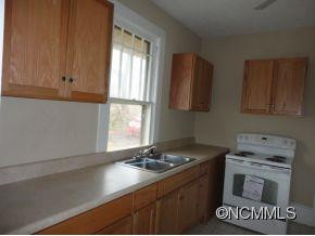 58 CLOVERDALE DR - Photo 3