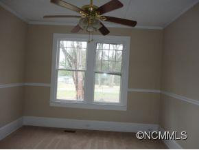 58 CLOVERDALE DR - Photo 7