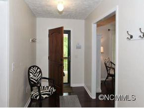 7 ANNIE LANE - Photo 2