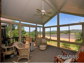 32 AMBER DRIVE - Photo 10