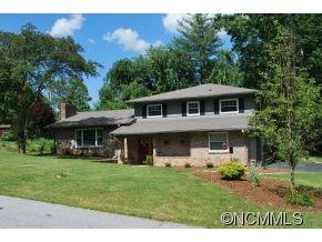 1136 Carousel Ln
