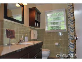 1136 Carousel Ln - Photo 12