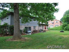 1136 Carousel Ln - Photo 17