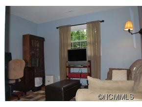 1136 Carousel Ln - Photo 18