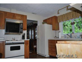 1136 Carousel Ln - Photo 5