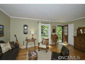 3 Hawthorne Dr - Photo 3