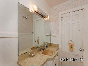 127 Johnson Street - Photo 9