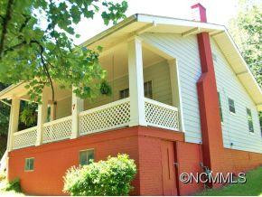 7 Wood Avenue