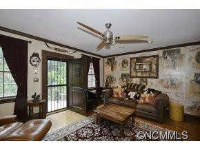 160 Morningside Dr. - Photo 2