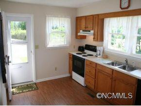 900 REEMS CREEK ROAD - Photo 9