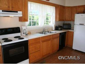 900 REEMS CREEK ROAD - Photo 10