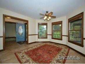 911 SUNLIGHT RIDGE DRIVE - Photo 2