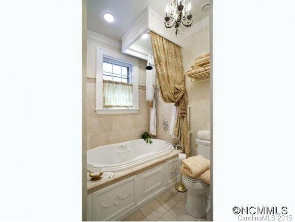 46 & 48 CUMBERLAND CIRCLE - Photo 11