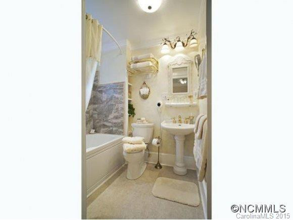 46 & 48 CUMBERLAND CIRCLE - Photo 8