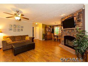 7 Spring St - Photo 3