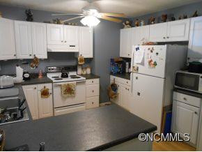 401 Paint Fork Road - Photo 11