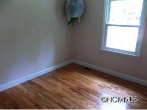 9 Oak Knoll Drive - Photo 8