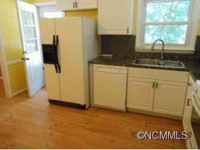 137 Castlerock Drive - Photo 2
