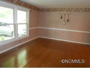 137 Castlerock Drive - Photo 7