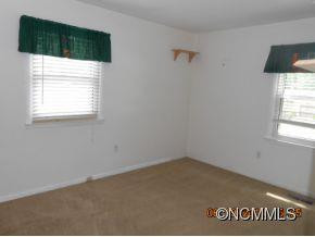 137 Castlerock Drive - Photo 10
