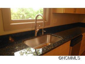 63 Noble Road - Photo 8