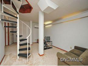 404 JACAMAR WAY - Photo 17