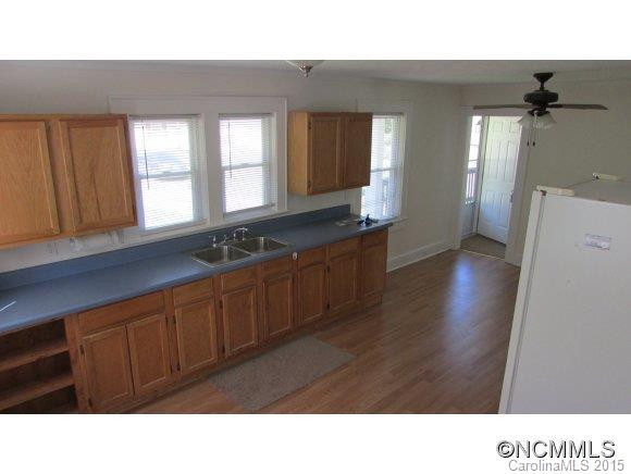 97 Curtis Creek Road - Photo 4