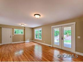 8 ELLENWOOD DR - Photo 2