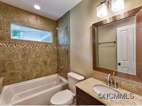 8 ELLENWOOD DR - Photo 12