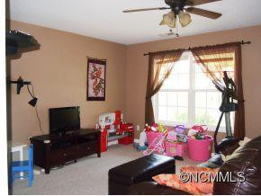 285 London Road - Photo 5