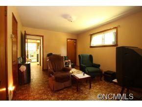 5945 Asheville Highway - Photo 8