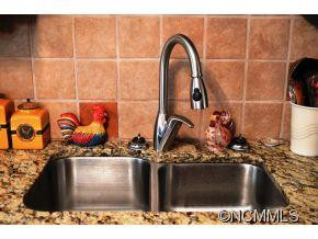 118 Riverside Drive - Photo 18