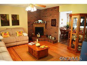 118 Riverside Drive - Photo 8