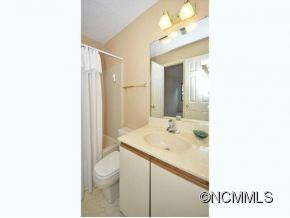 1205 Abbey Circle - Photo 9
