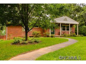 8 Rolling View Drive