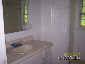250 Bearwallow Road - Photo 15