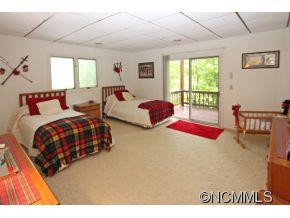 670 Country Club Dr - Photo 16
