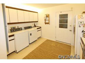 670 Country Club Dr - Photo 18