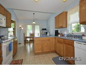 136 Wiltshire Circle - Photo 3