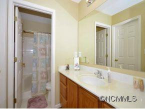 136 Wiltshire Circle - Photo 6