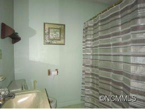 1116 Alexander Road - Photo 16