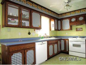 1116 Alexander Road - Photo 8