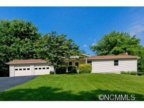 23 Coronet Ln