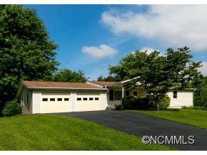 23 Coronet Ln - Photo 2