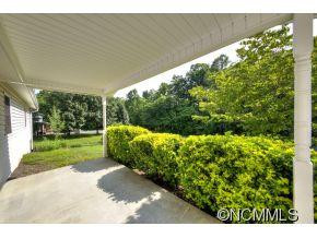 23 Coronet Ln - Photo 3
