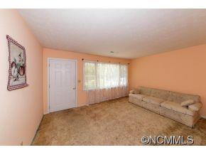23 Coronet Ln - Photo 8